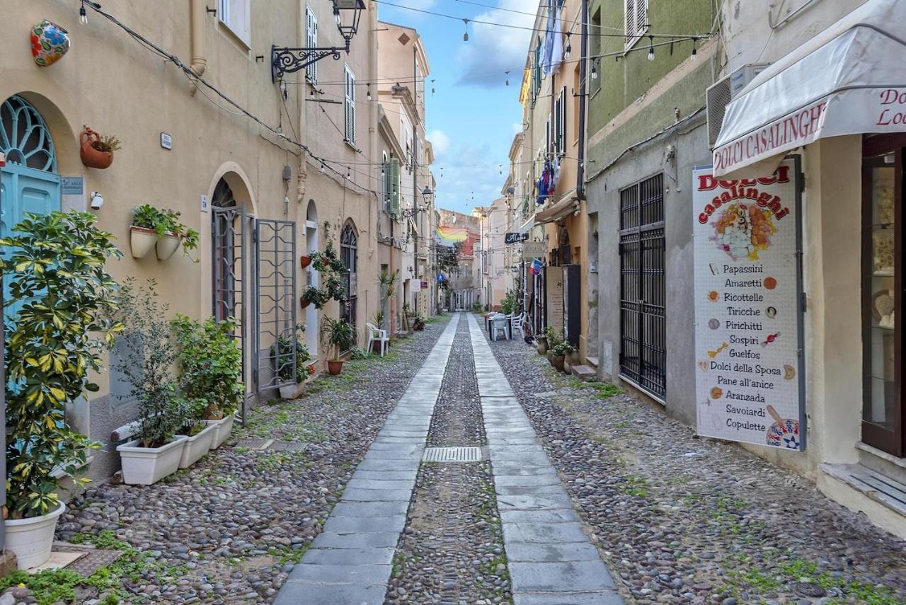 Alghero Old Town Apartment Steps To Sea And Scenic Ramparts Eksteriør billede