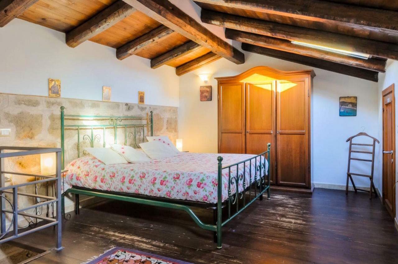 Alghero Old Town Apartment Steps To Sea And Scenic Ramparts Eksteriør billede