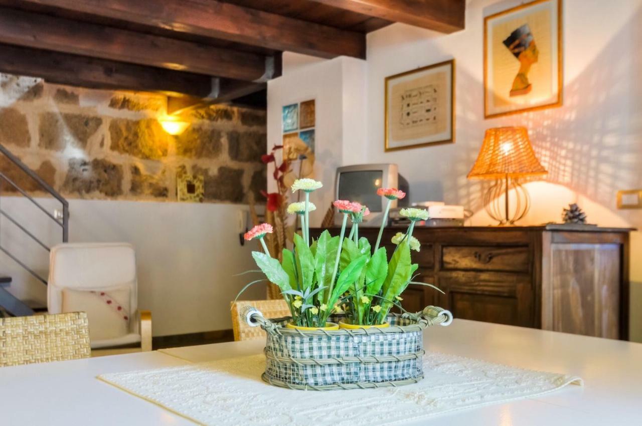 Alghero Old Town Apartment Steps To Sea And Scenic Ramparts Eksteriør billede